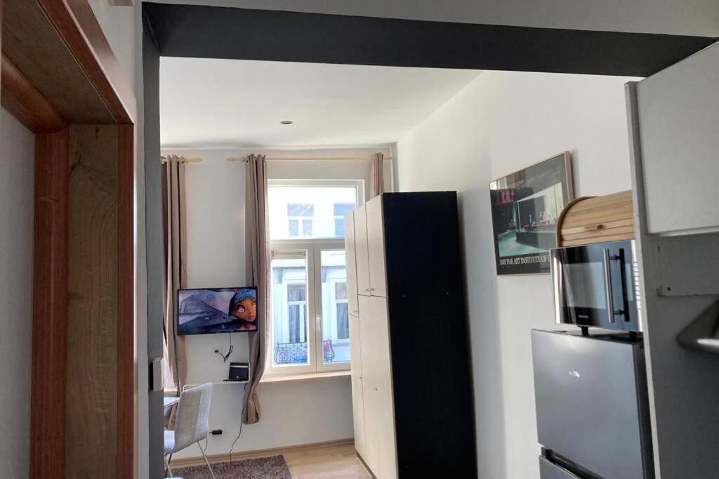 Magnifique Studio Au 2Eme Etage, A Proximite De La Gare Du Midi! Brussel Buitenkant foto